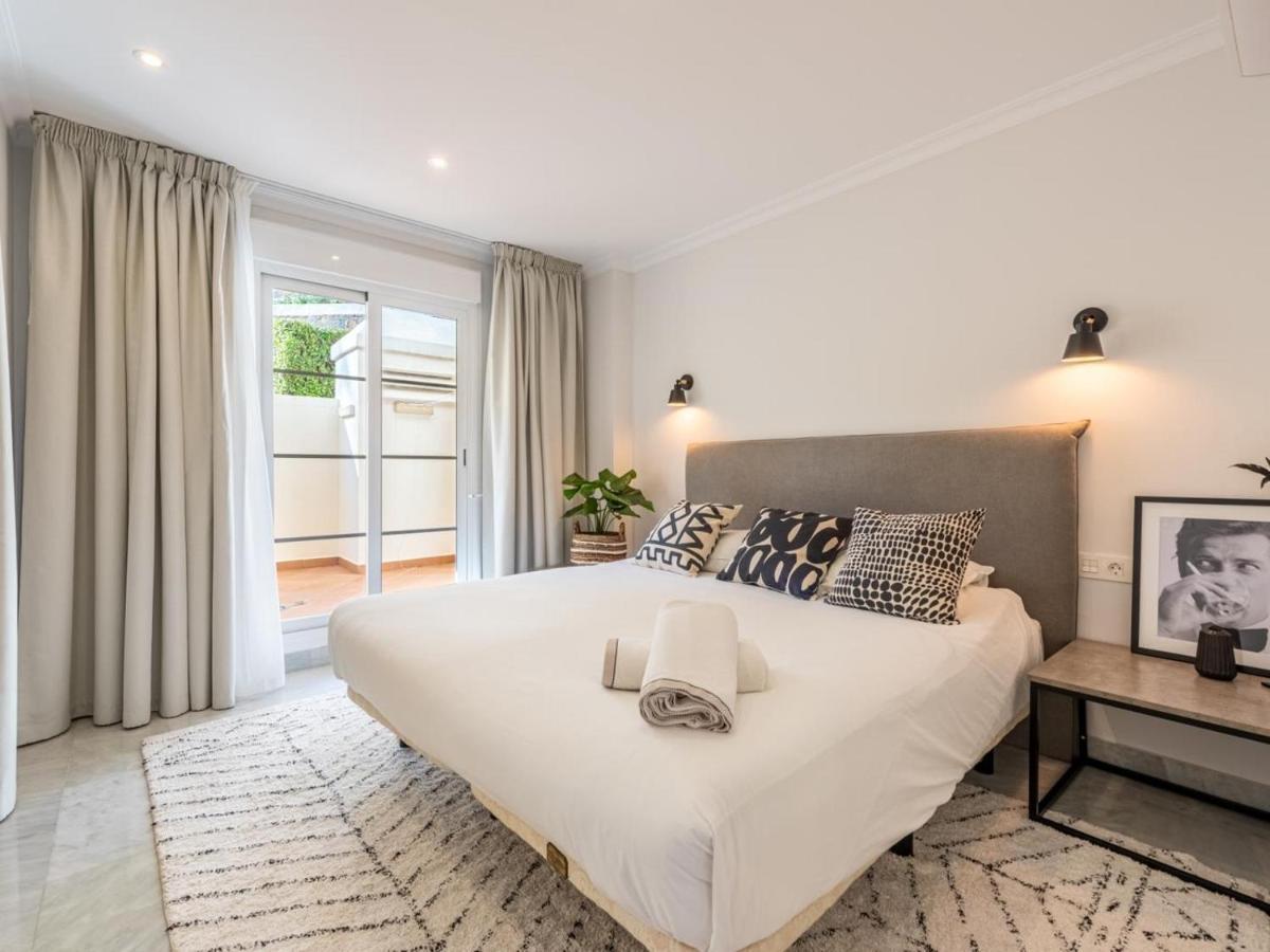 Señorio De Aloha 3 Bedroom Duplex Within Walking Distance To Puerto Banus Apartamento *
