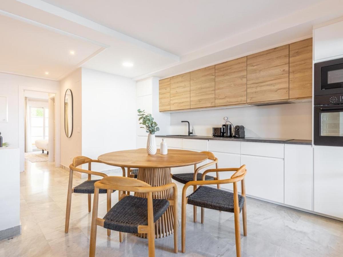 Señorio De Aloha 3 Bedroom Duplex Within Walking Distance To Puerto Banus Apartamento Marbella
