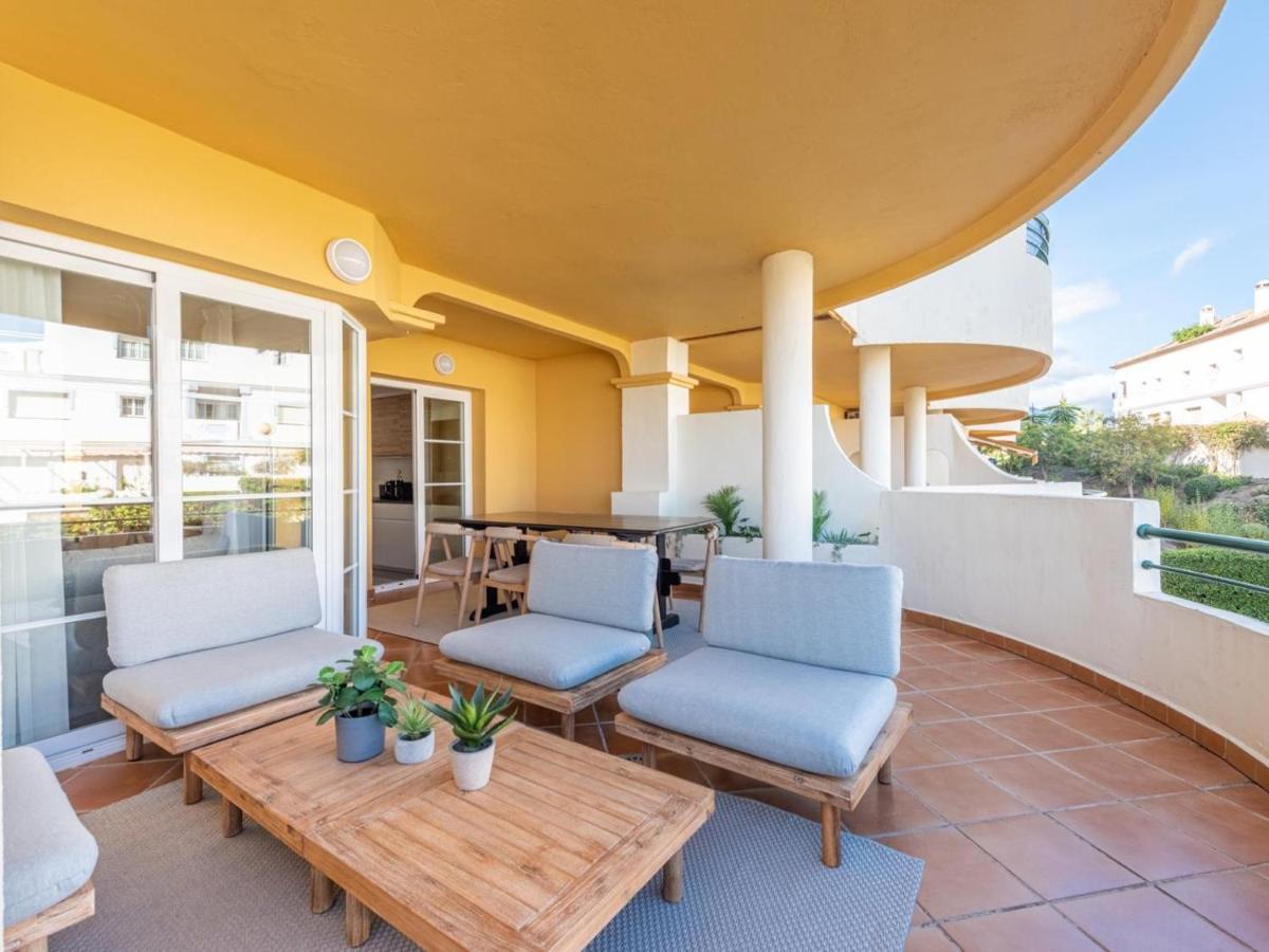Señorio De Aloha 3 Bedroom Duplex Within Walking Distance To Puerto Banus Apartamento